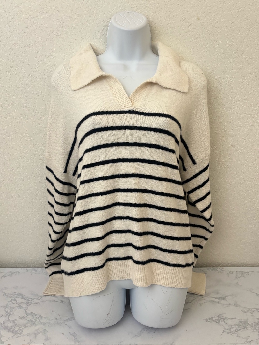 Old Navy Pullover Knit Long Sleeve Sweater Collared White Womens L Striped